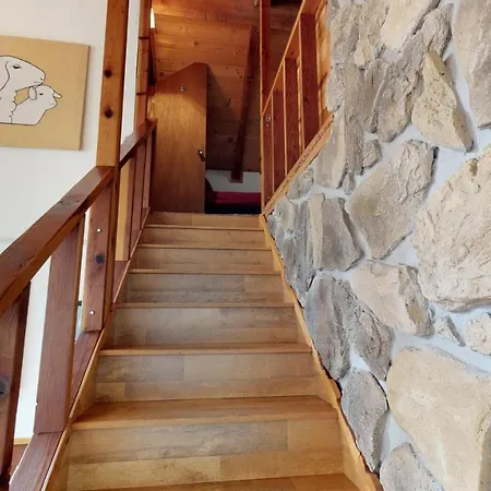Birdwell Sheep Camp In Upper Valley With High Speed Wifi